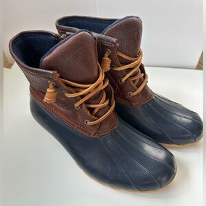 Sperry Women’s Brown Leather & Navy Rubber Duck Boots Size 7.5